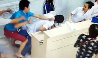 Từ những vụ bác sĩ bị hành hung ở bệnh viện: Nghề Y có “đơn độc”?