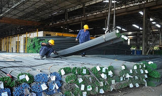 Thép tiêu thụ mạnh trong hai tháng đầu năm