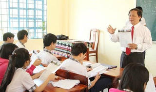 Nâng chất lượng  để giữ sự cao quý cho nghề giáo