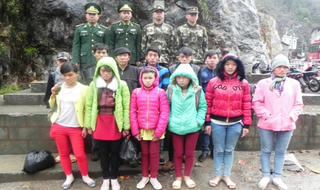 Hệ lụy từ 'canh bạc' lao động 'chui' vùng biên: Chờ giấy thông hành hợp pháp 