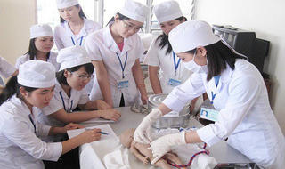 501 ứng viên trúng tuyển chương trình đưa điều dưỡng sang Đức làm việc