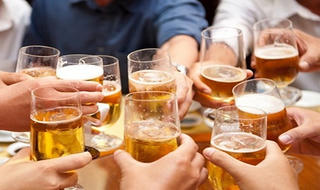 Quy định bán rượu, bia theo giờ: Quan trọng vẫn là ý thức người dân