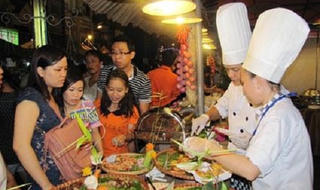 Đề xuất điều kiện đối với cơ sở kinh doanh dịch vụ ăn uống: Không đeo đồng hồ, vòng, lắc khi tiếp xúc với thực phẩm?