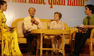 Lời dặn dò của Bác và ước mong cả đời của đôi vợ chồng già