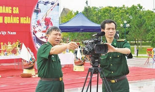 Thầm lặng hy sinh để làm những thước phim vô giá về biên giới