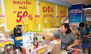 Nhà nước quản...  chiến lược phát triển của doanh nghiệp