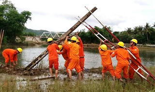 EVN : Khắc phục sự cố điện do mưa lũ