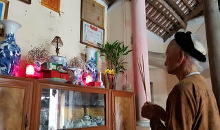 Mẹ liệt sỹ 10 năm đi xin trợ cấp sửa nhà