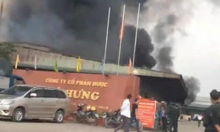 Cháy lớn nhiều giờ tại Công ty Cổ phần dược ở Hưng Yên