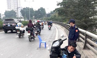 Truy tìm chiếc xe tải gây tai nạn khiến 2 mẹ con thương vong