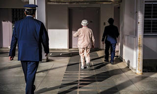 Vấn nạn “tội phạm tóc bạc” gia tăng ở Nhật Bản