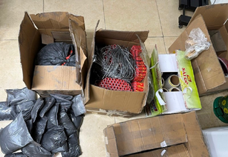 Khởi tố 2 đối tượng sản xuất và buôn bán pháo