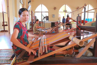 Thổ cẩm Mỹ Nghiệp - nơi lưu giữ nét văn hóa Chăm