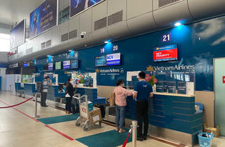 Chuyến bay thương mại đầu tiên đến Cảng HKQT Cam Ranh sau thời gian dài ngừng hoạt động