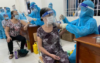 Khánh Hòa tăng cường tiêm mũi 3 vaccine phòng COVID-19 trước thềm Tết Nguyên đán