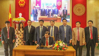 Khánh Hòa và FPT hợp tác về chuyển đổi số
