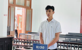 Lãnh án vì mua bán súng qua mạng xã hội