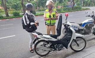 Nhiều học sinh chưa đủ tuổi điều khiển xe máy trên 50cc ở tỉnh Phú Yên 