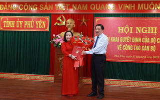 Công bố quyết định của Bộ Chính trị chuẩn y Bí thư Tỉnh ủy Phú Yên