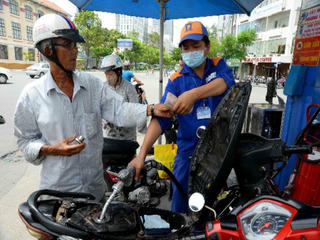 Thuế Bảo vệ môi trường đối với dầu hỏa sẽ tăng hơn 3 lần