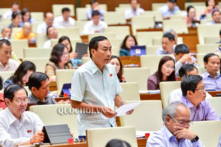 Tránh độc quyền trong việc biên soạn, phát hành sách giáo khoa