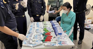 Bắt hơn 50 người trong vụ "tiếp viên hàng không xách ma túy"