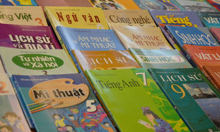  Bộ GD&ĐT lên tiếng về nghi vấn in sách giáo khoa trước khi đấu thầu