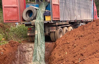 Gia Lai: Phát hiện xe đầu kéo chứa 5,5 tấn cá tầm nhập lậu qua biên giới