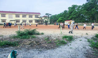 Phá hủy an toàn bom bi và lựu đạn M26 trong khuôn viên trường học