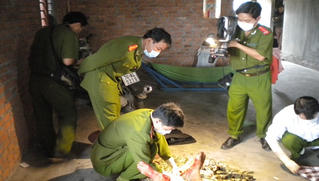 Nghi án mâu thuẫn gia đình chồng đâm vợ cùng anh em nhà vợ tử vong vào đêm 30 Tết