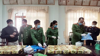 Bắt giữ thêm một đối tượng trong chuyên án 221D, thu giữ 32kg ma túy đá