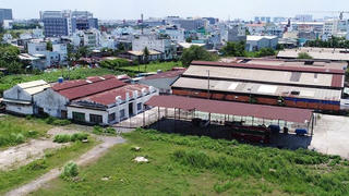 Những doanh nghiệp nào thực hiện việc sắp xếp lại, xử lý nhà, đất theo Nghị định 67/2021/NĐ-CP?