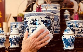 Cách lau dọn, bao sái bàn thờ trước Tết Quý Mão để đón tài lộc cả năm