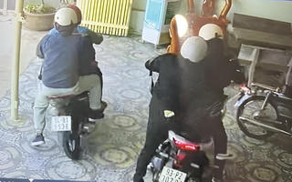 Công an Bàu Bàng phát thông báo nhờ người dân hỗ trợ truy tìm nhóm cướp tiệm vàng