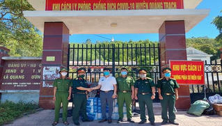 VPĐD Báo Pháp luật Việt Nam Khu vực Bình Trị Thiên hợp sức với lực lượng tuyến đầu chống dịch COVID-19 