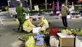Cảm kích trước hành động đẹp của chiến sỹ Công an chiều cuối năm