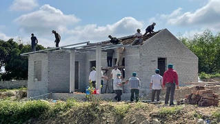 Quảng Bình nhiều hộ dân tự nguyện tháo dỡ công trình vi phạm, không còn tình trạng xây mới trên cao tốc Bắc-Nam