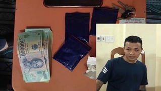 Bắt giữ 2 đối tượng về hành vi tàng trữ, mua bán trái phép gần 500 viên ma túy 