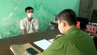 Bắt đối tượng sử dụng “sổ đỏ” giả để lừa đảo chiếm đoạt tài sản