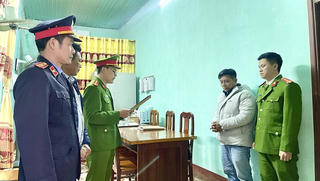 Nhờ em kết nghĩa chém Trưởng thôn để “răn đe” 