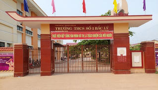 Kỷ luật Khiển trách 2 nữ sinh bắt bạn quỳ rồi đánh