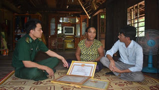 Người phụ nữ đầu tiên xóa bỏ hủ tục ‘nối dây’ trên đại ngàn Trường Sơn