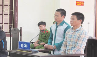 Tù nặng vì... cưa bom lấy thuốc nổ bán