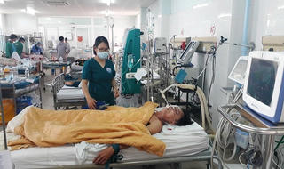 3 người nguy kịch sau tiệc mừng Giáng sinh