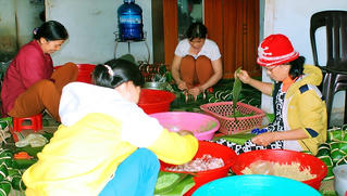 Thủ phủ bánh tét 'bán nguyệt' độc đáo tất bật ngày giáp Tết