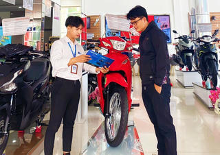 Mcredit tìm cơ hội trong thách thức 