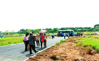 Giá nhà đất các tỉnh ven TP HCM bắt đầu giảm do "ngấm đòn" Covid-19