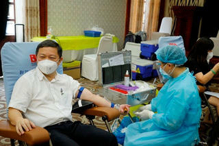 Lãnh đạo TP HCM kêu gọi người dân tham gia hiến máu nhân đạo