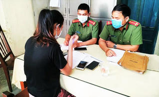 Triệu tập cô giáo quảng cáo bán “thuốc kháng sinh virus corona” trên facebook