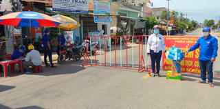 Đâm thành viên tổ công tác chống dịch vì không được bảo lãnh đồng nghiệp qua chốt